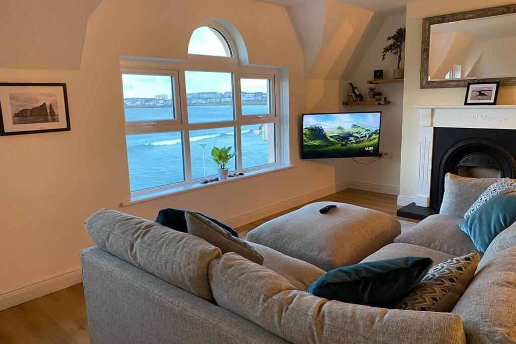 Sound Of The Sea - Penthouse In Portrush Apartment Luaran gambar