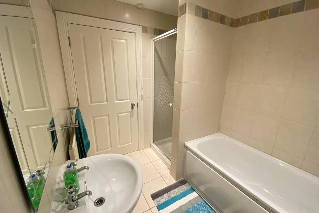 Sound Of The Sea - Penthouse In Portrush Apartment Luaran gambar